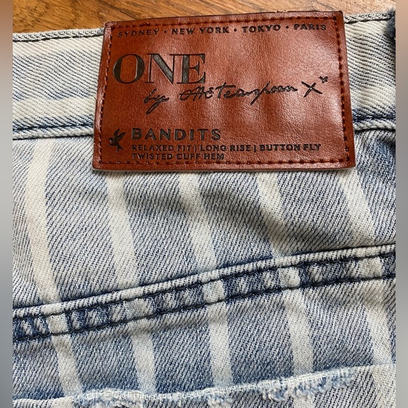 One X OneTeaspoon Rocky Stripe Bandits Shorts - Picture 6 of 9